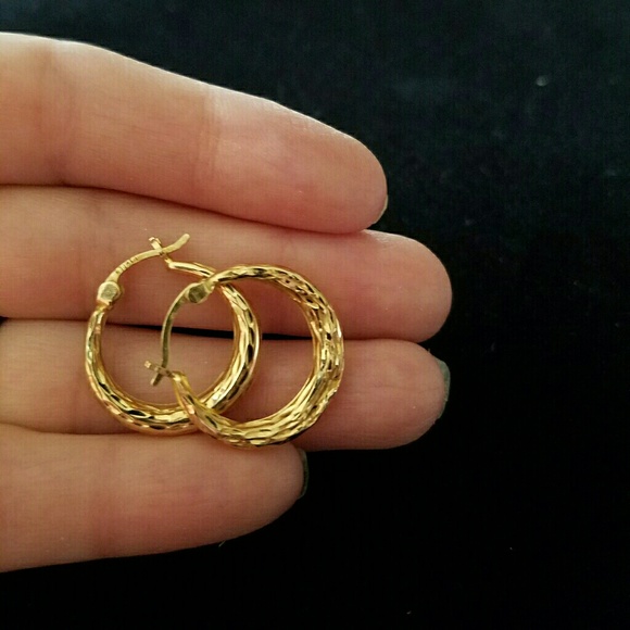 Jewelry - 14k gold hoop earrings